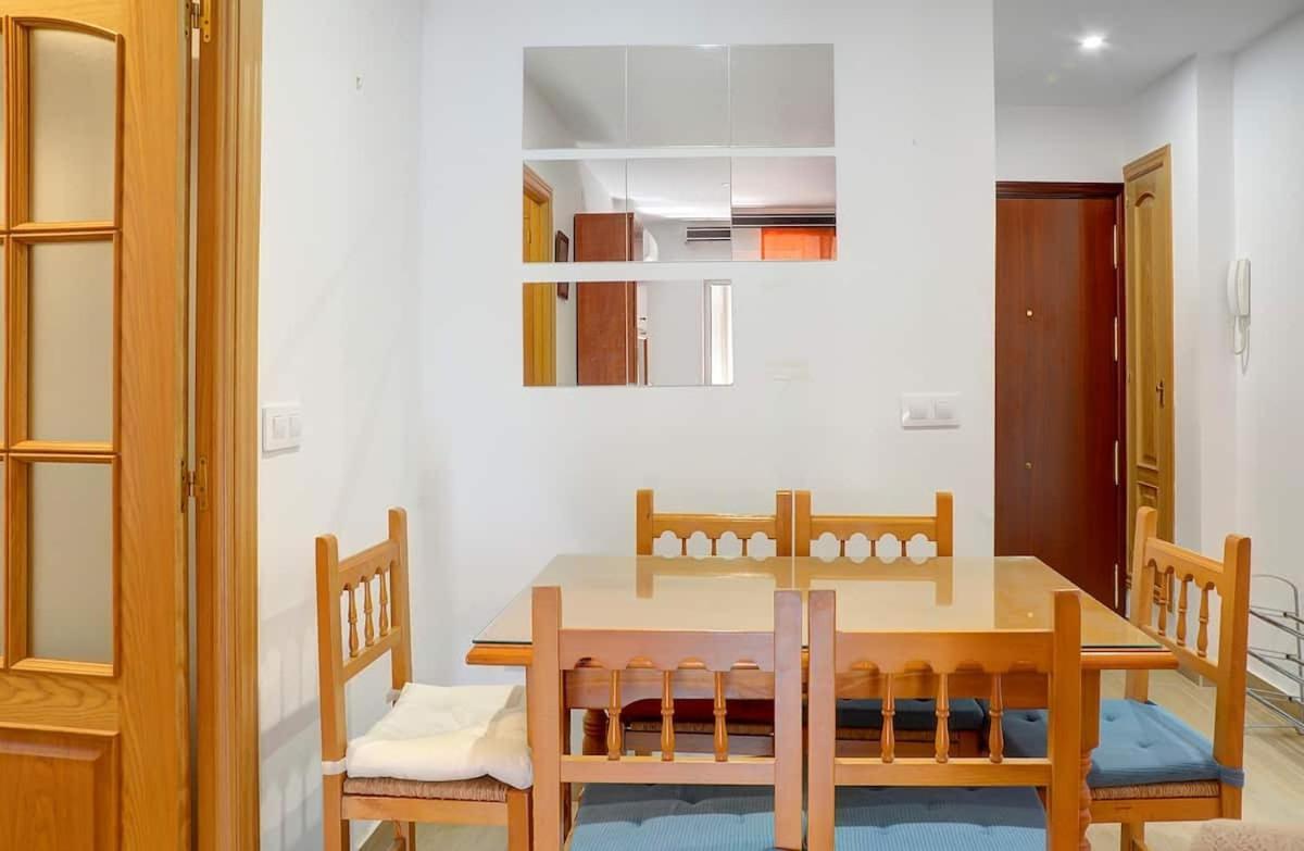 Apartamento Amplio Sevilla Bagian luar foto